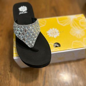 Yellow Box Flip Flop 8.5 Clear Brand New